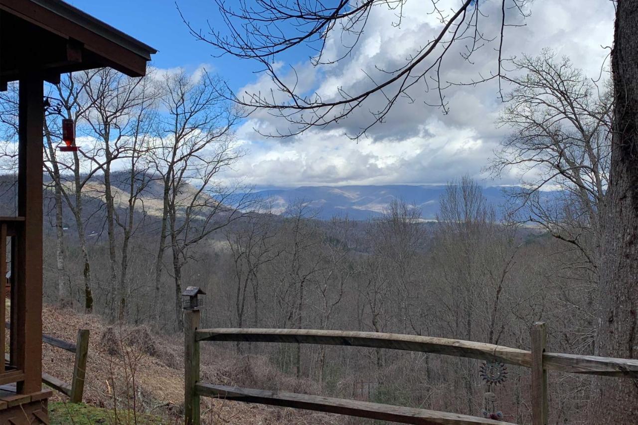 Villa Cozy Cabin With Hot Tub And Smoky Mountain Views! Bryson City Exterior foto