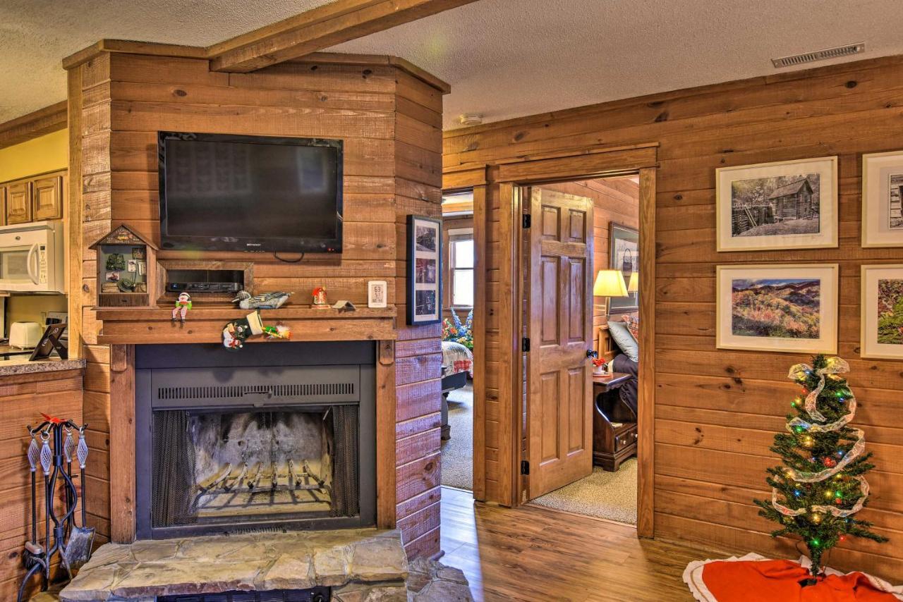 Villa Cozy Cabin With Hot Tub And Smoky Mountain Views! Bryson City Exterior foto